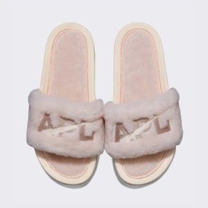 Brand new APL Women's Shearling Slide Creme / Rose Dust 8
